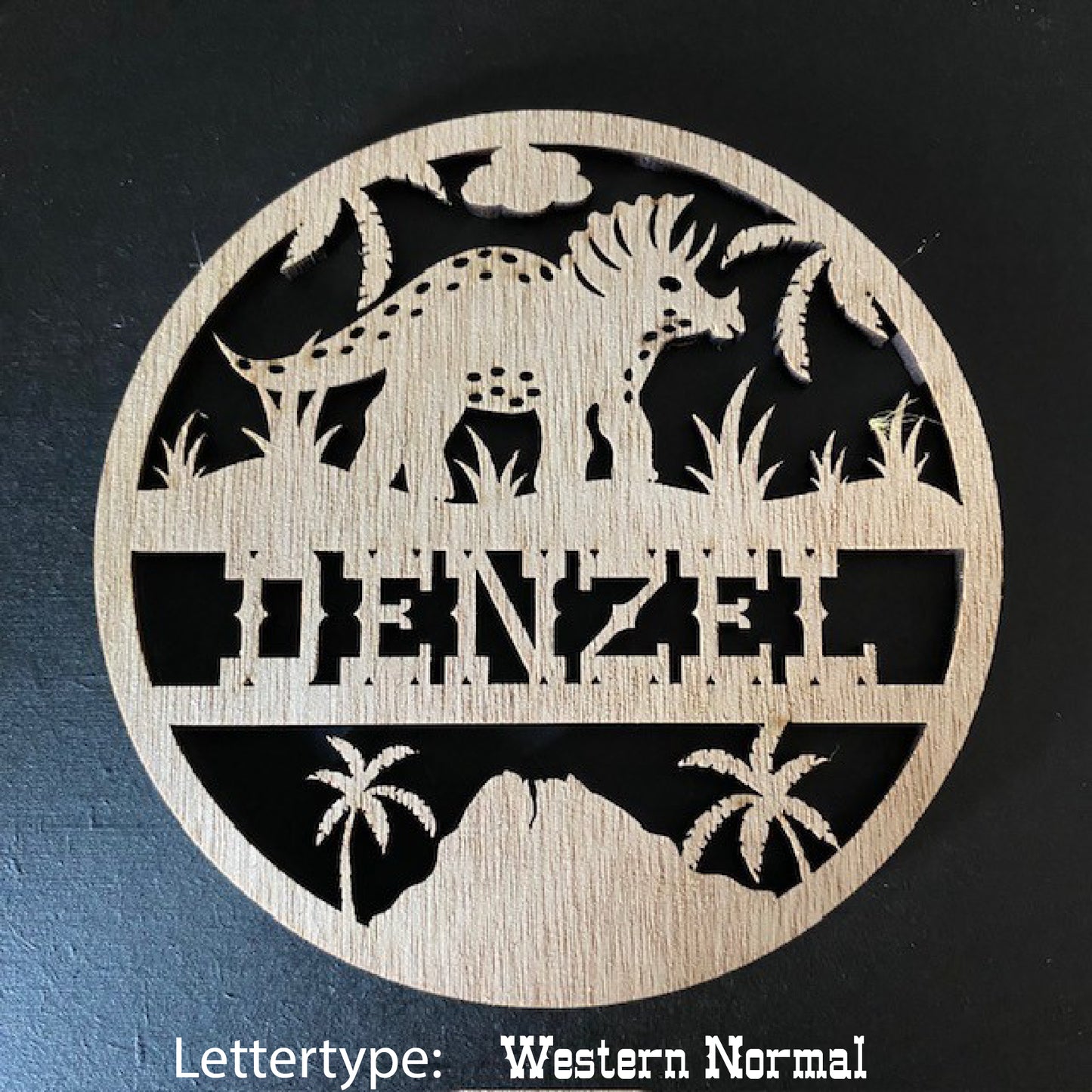 Decoratie met naam - Dino 5